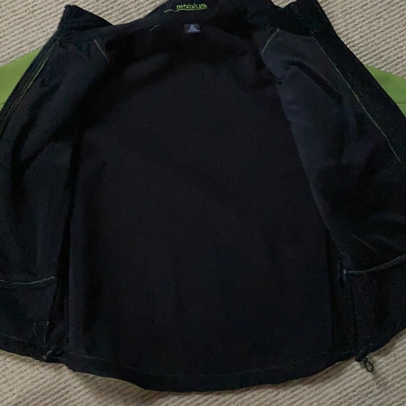 Mobius Softshell Jacket - Picture 7 of 10